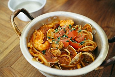 Clams with Tomato Sauce